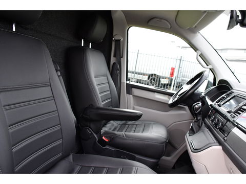 Volkswagen Transporter 2.0 TDI L2H1 PB Edition Adaptieve Cruise, LED, 150pk, Carplay, Sensoren, Trekhaak, Automaat, multimedia, Uniek!