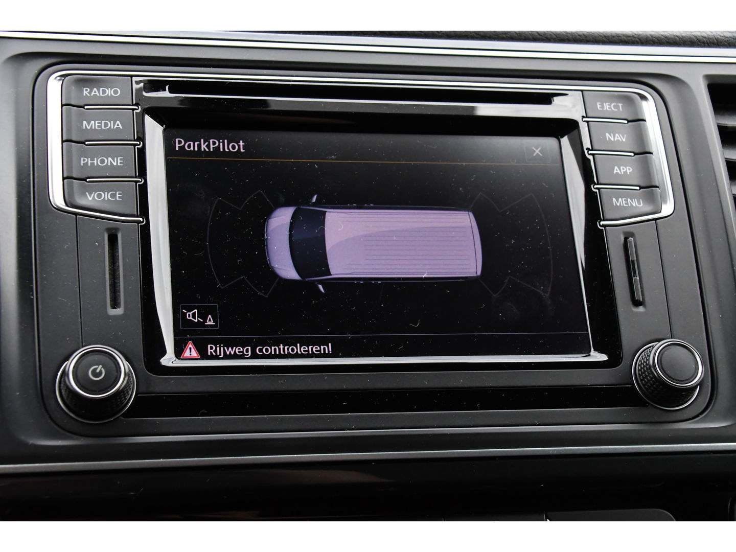 Volkswagen Transporter 2.0 TDI L2H1 PB Edition Adaptieve Cruise, LED, 150pk, Carplay, Sensoren, Trekhaak, Automaat, multimedia, Uniek!