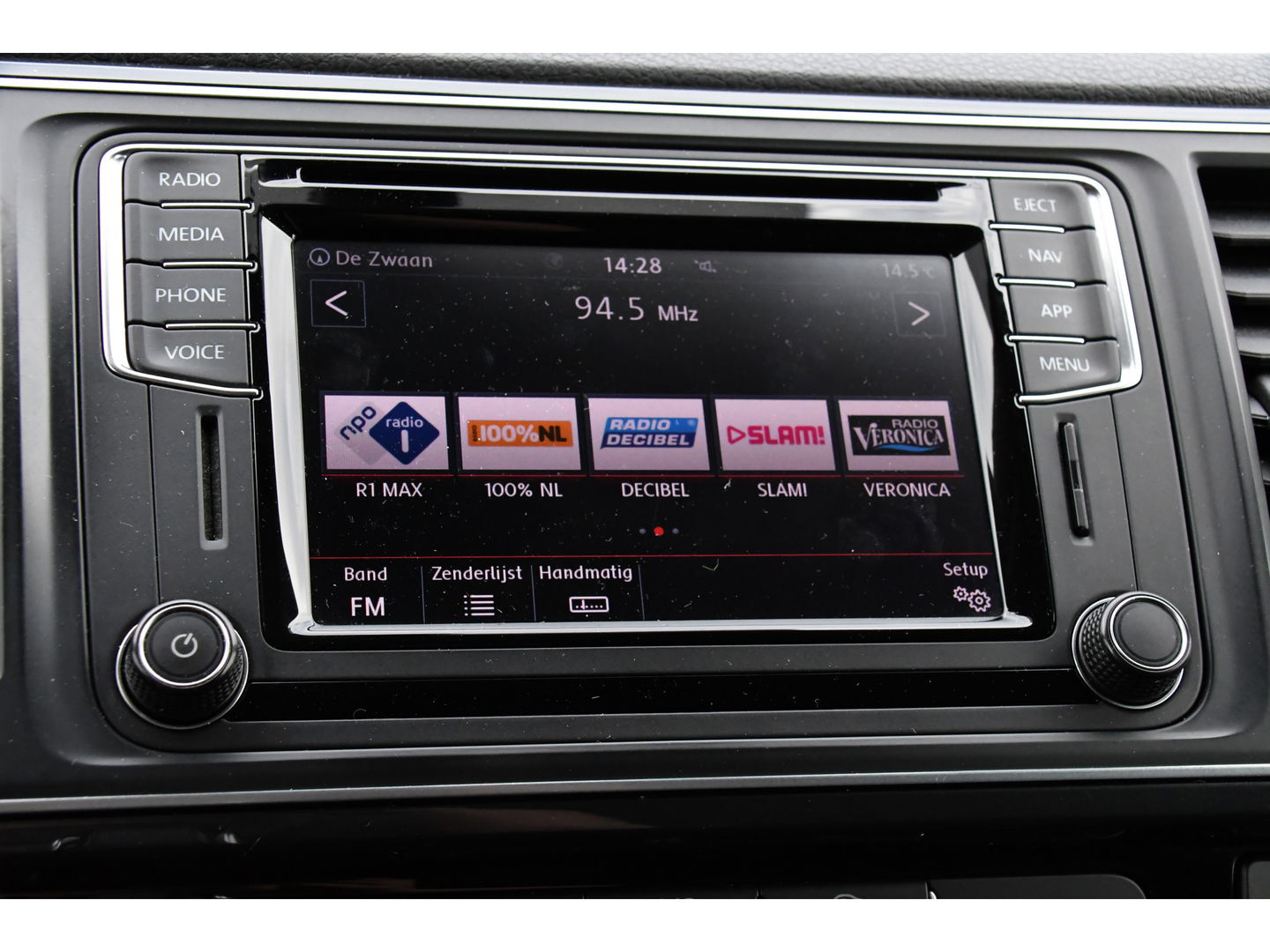 Volkswagen Transporter 2.0 TDI L2H1 PB Edition Adaptieve Cruise, LED, 150pk, Carplay, Sensoren, Trekhaak, Automaat, multimedia, Uniek!
