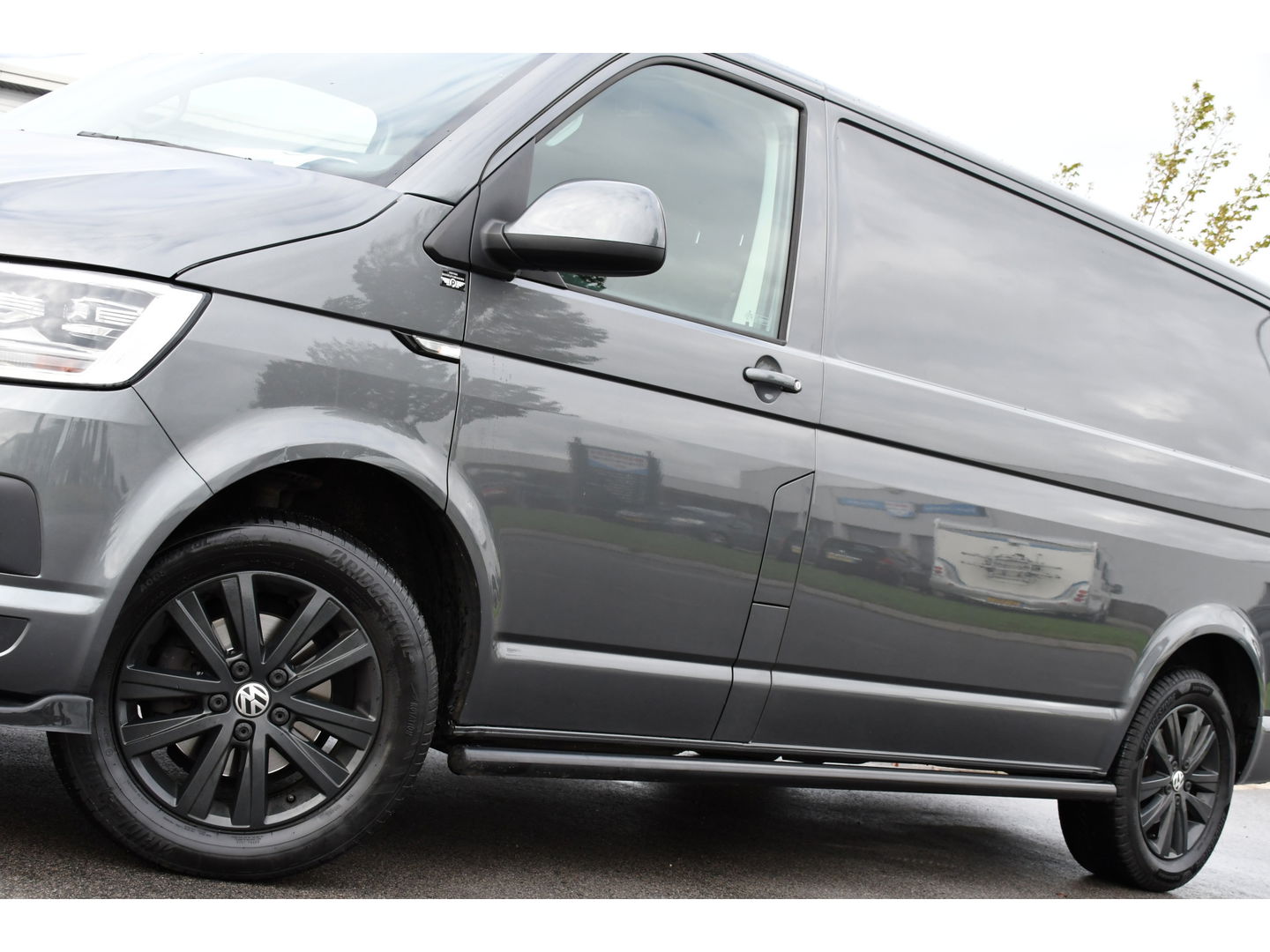 Volkswagen Transporter 2.0 TDI L2H1 PB Edition Adaptieve Cruise, LED, 150pk, Carplay, Sensoren, Trekhaak, Automaat, multimedia, Uniek!