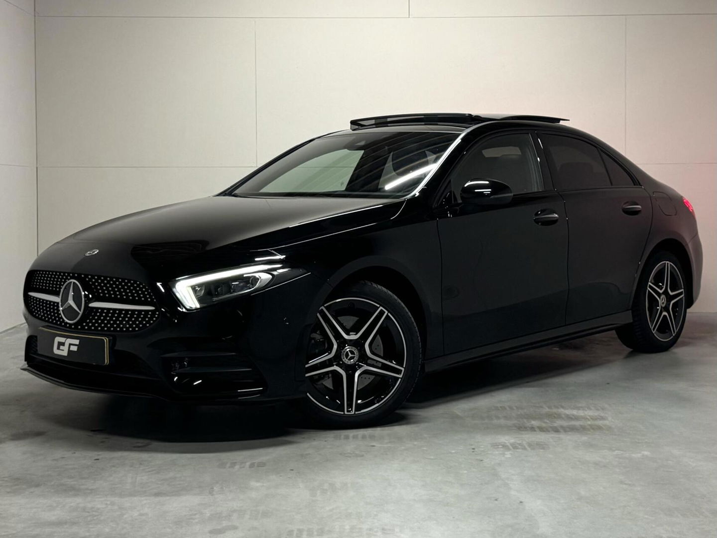 Mercedes-Benz A-Klasse 250 e Limo AMG Night Pano Memory Sfeer Carplay NAP