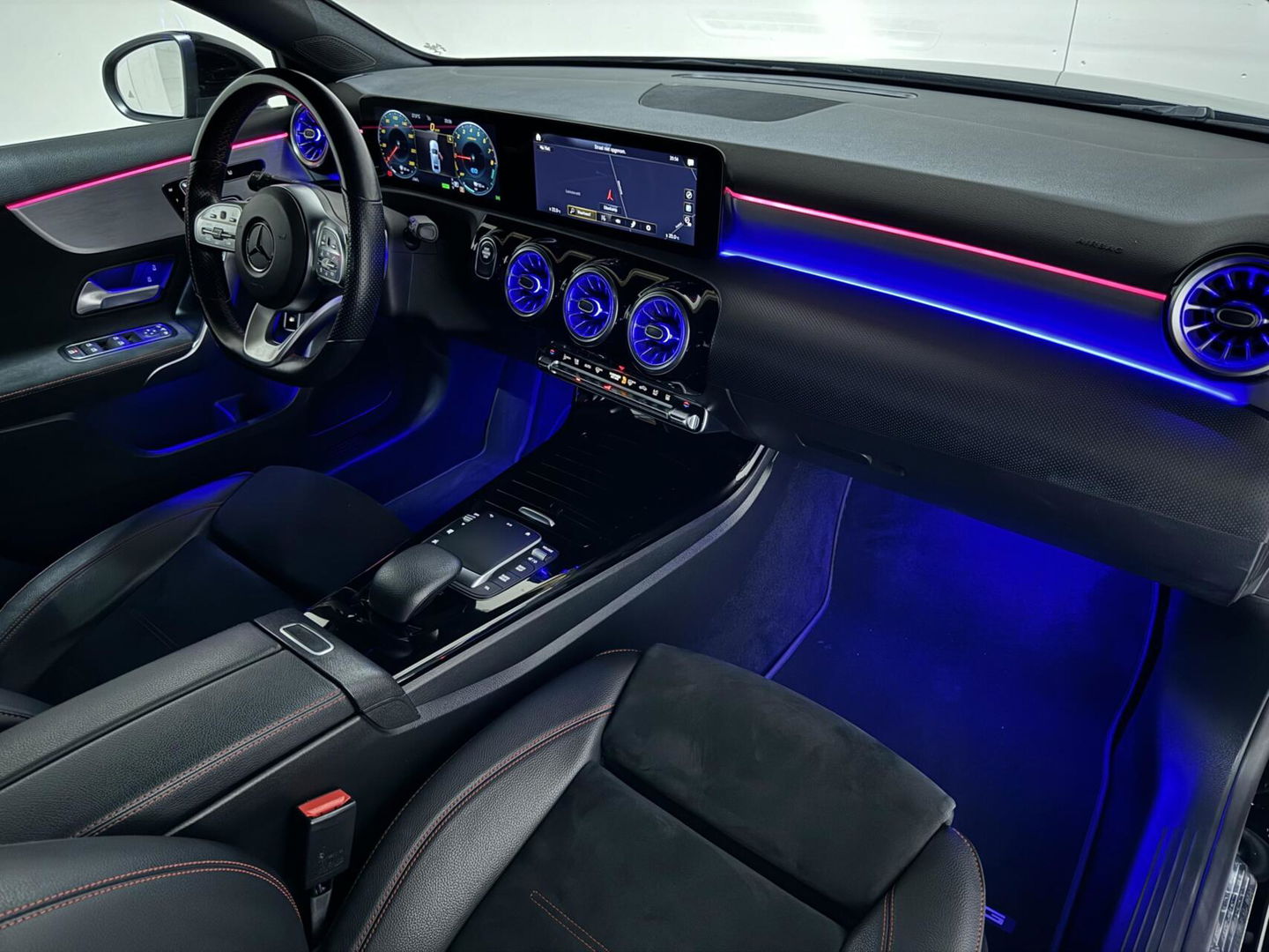 Mercedes-Benz A-Klasse 250 e Limo AMG Night Pano Memory Sfeer Carplay NAP