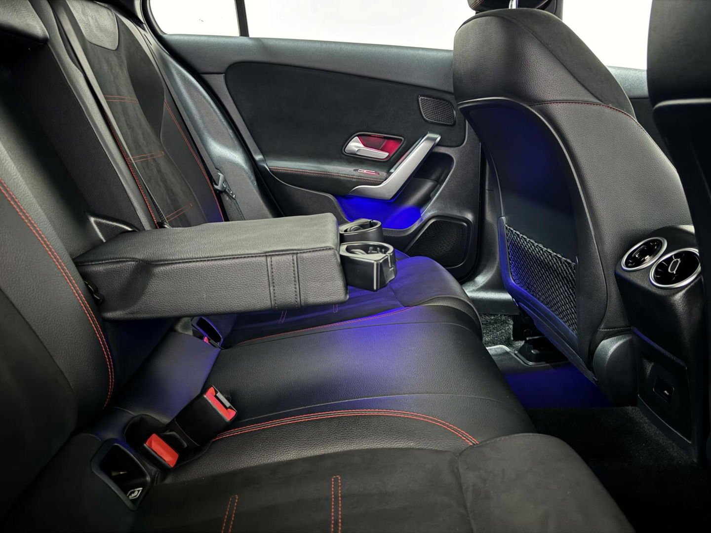 Mercedes-Benz A-Klasse 250 e Limo AMG Night Pano Memory Sfeer Carplay NAP