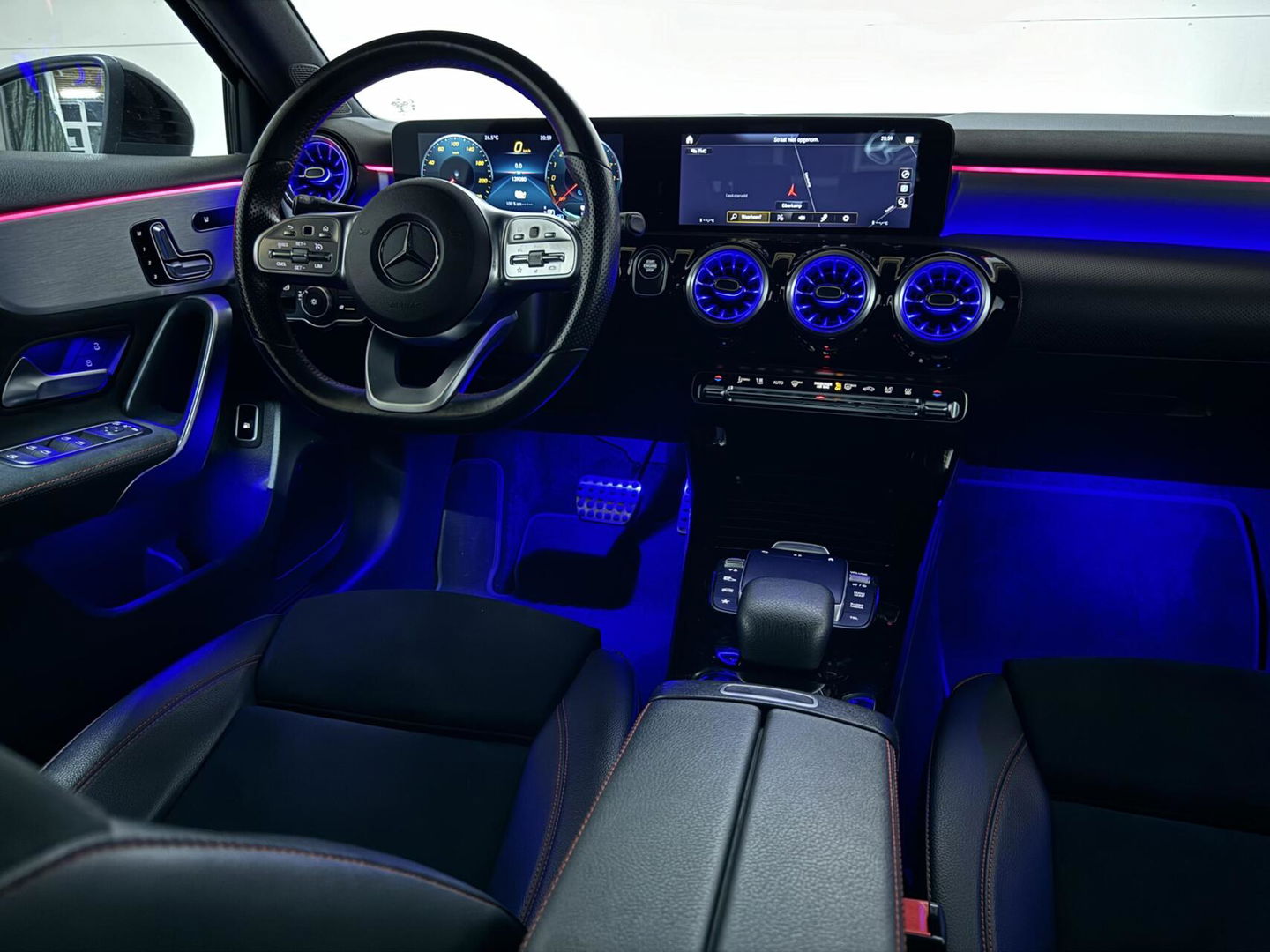 Mercedes-Benz A-Klasse 250 e Limo AMG Night Pano Memory Sfeer Carplay NAP