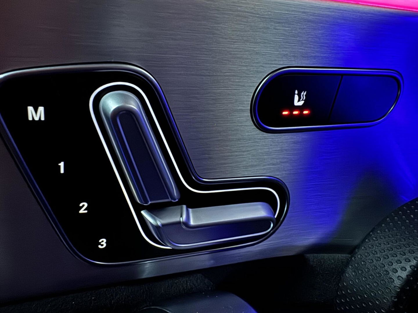 Mercedes-Benz A-Klasse 250 e Limo AMG Night Pano Memory Sfeer Carplay NAP