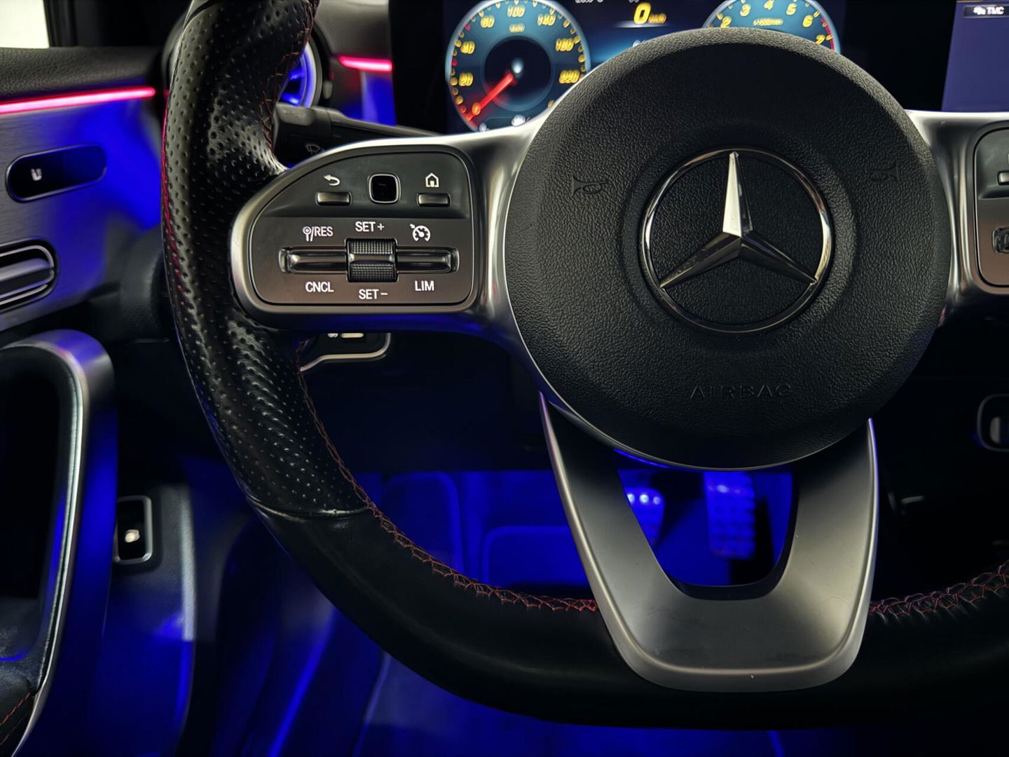 Mercedes-Benz A-Klasse 250 e Limo AMG Night Pano Memory Sfeer Carplay NAP