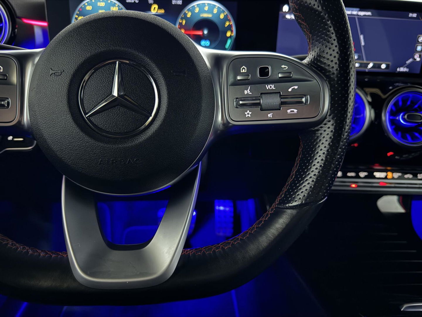 Mercedes-Benz A-Klasse 250 e Limo AMG Night Pano Memory Sfeer Carplay NAP