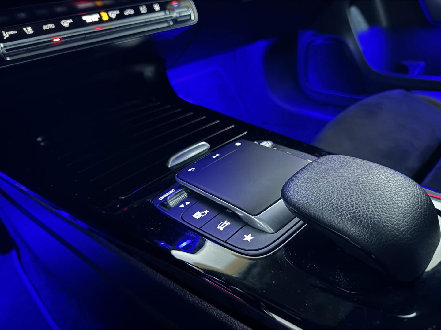 Mercedes-Benz A-Klasse 250 e Limo AMG Night Pano Memory Sfeer Carplay NAP