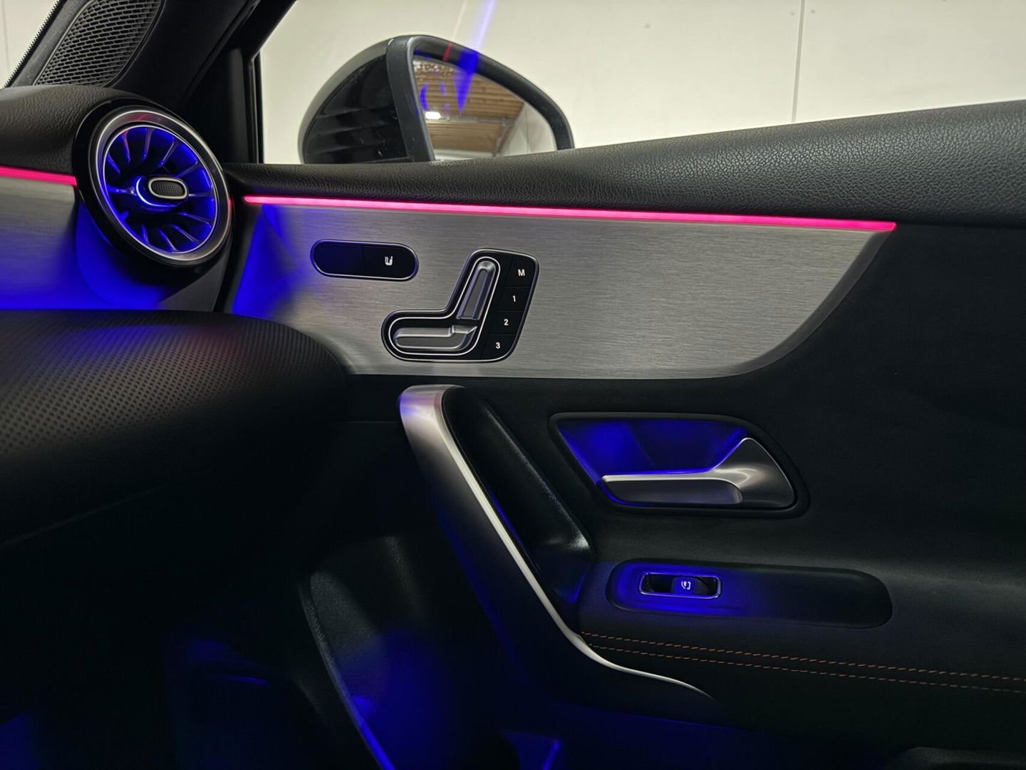 Mercedes-Benz A-Klasse 250 e Limo AMG Night Pano Memory Sfeer Carplay NAP