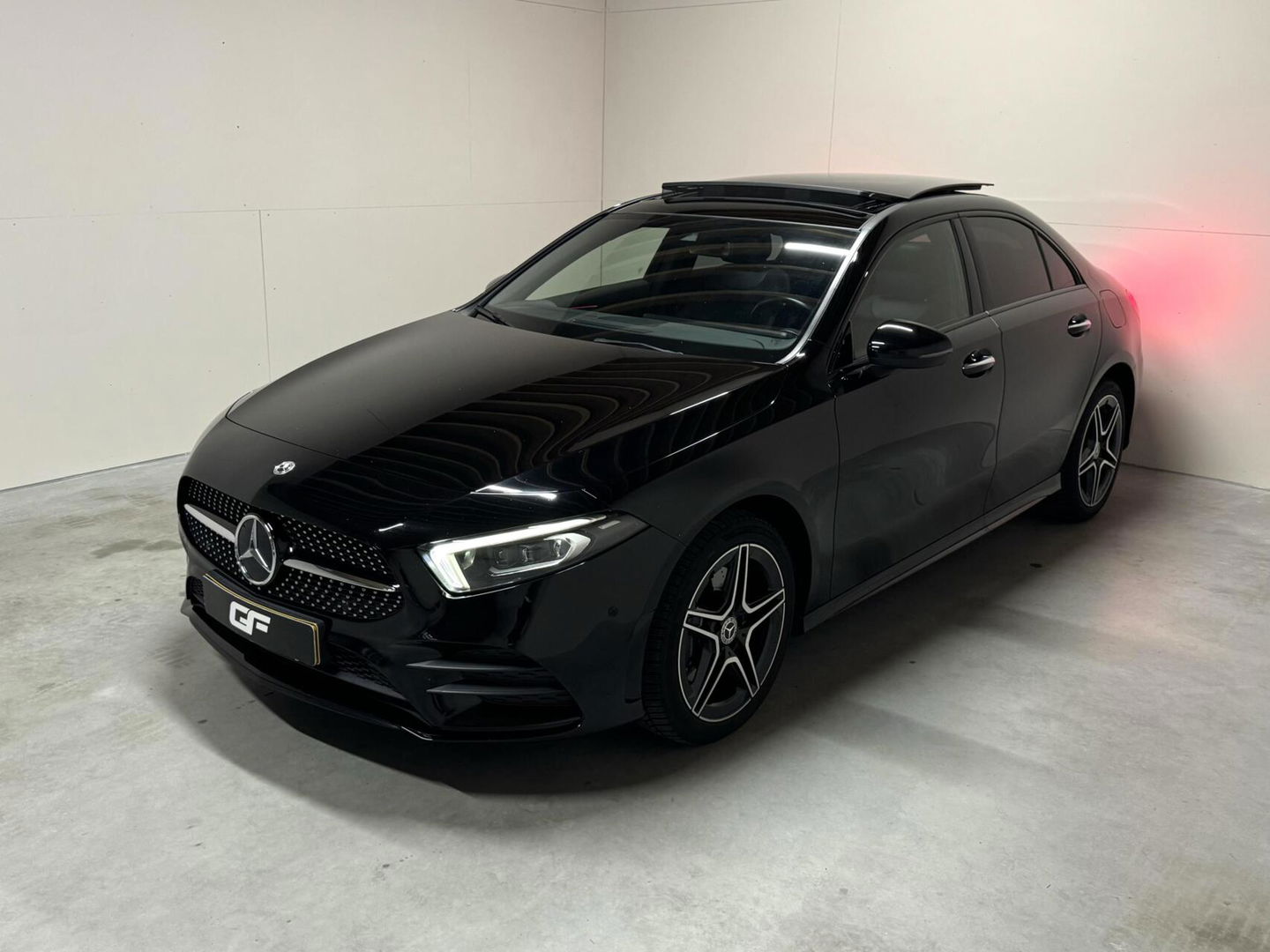 Mercedes-Benz A-Klasse 250 e Limo AMG Night Pano Memory Sfeer Carplay NAP