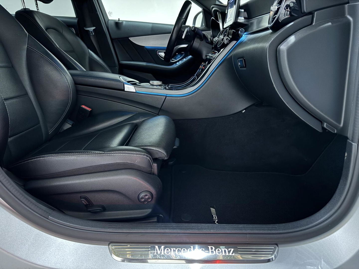 Mercedes-Benz C-Klasse Estate 180 AMG Pano Cruise Camera Leer Trekh. NAP