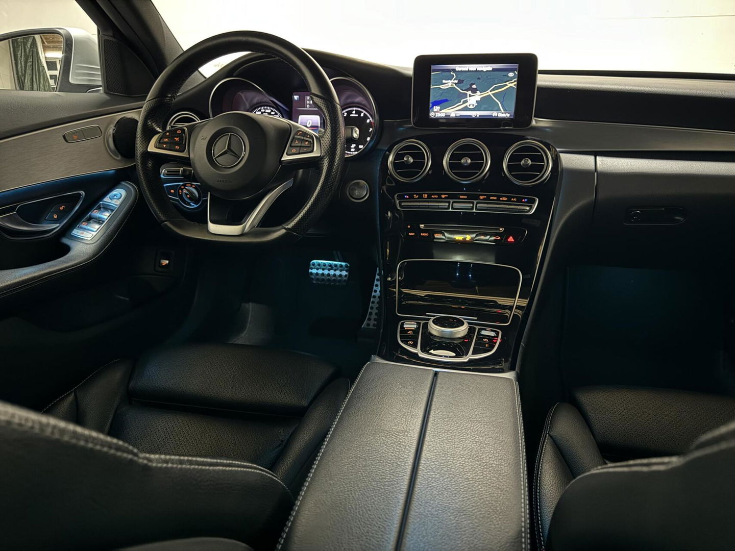 Mercedes-Benz C-Klasse Estate 180 AMG Pano Cruise Camera Leer Trekh. NAP