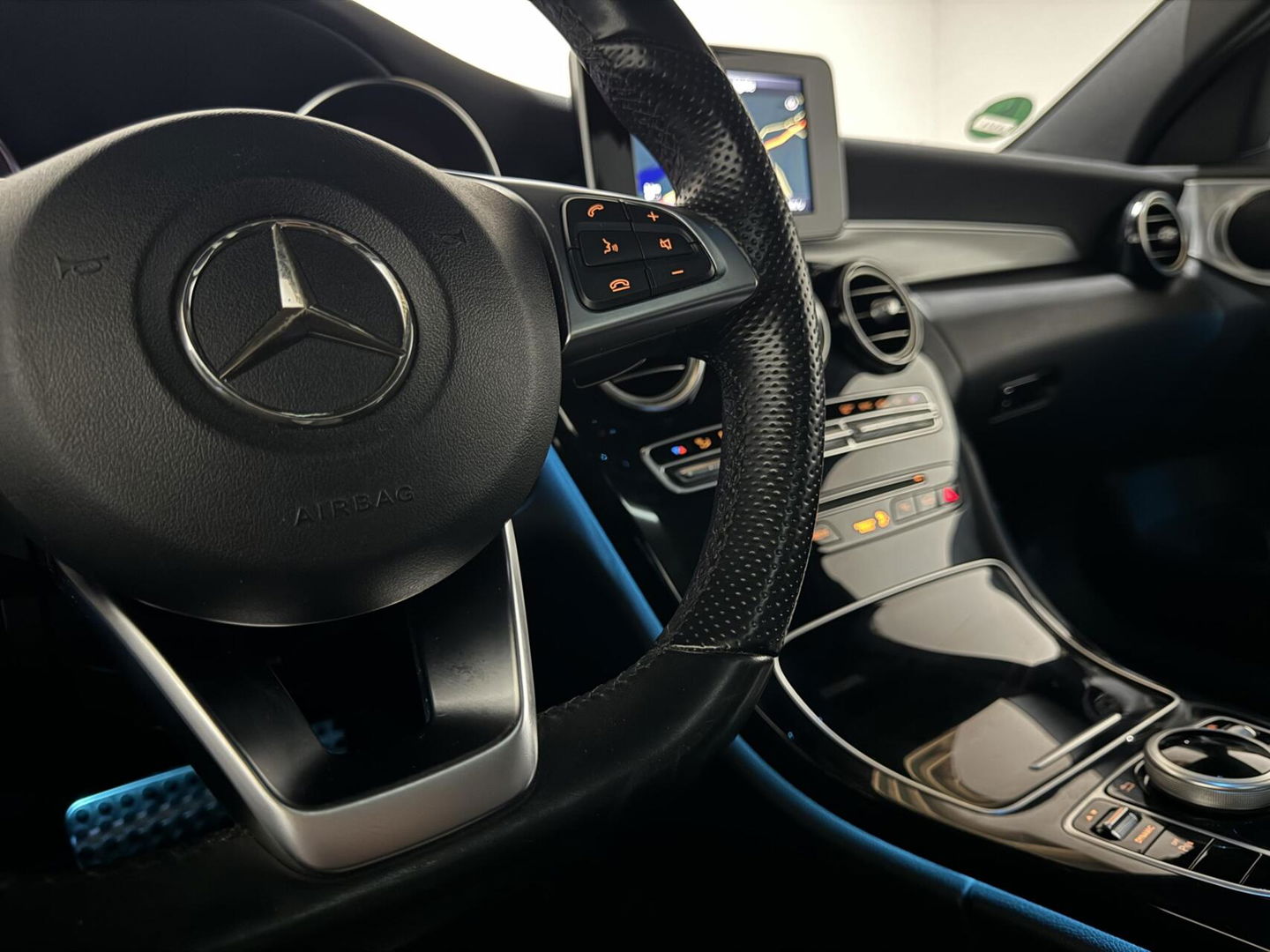 Mercedes-Benz C-Klasse Estate 180 AMG Pano Cruise Camera Leer Trekh. NAP