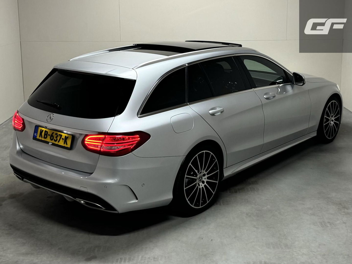 Mercedes-Benz C-Klasse Estate 180 AMG Pano Cruise Camera Leer Trekh. NAP