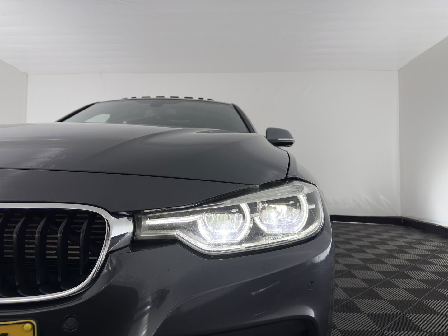 BMW 3-serie 330e M-Sportpack IPerformance Plug-In Aut. *PANO | LUXURY-LEATHER | FULL-LED | HEATED-SPORTSEATS | KEYLESS | HIFI-SOUND | NAVI-FULLMAP | ECC | SHIFT-PADDLES | PDC | CRUISE | 18''ALU*