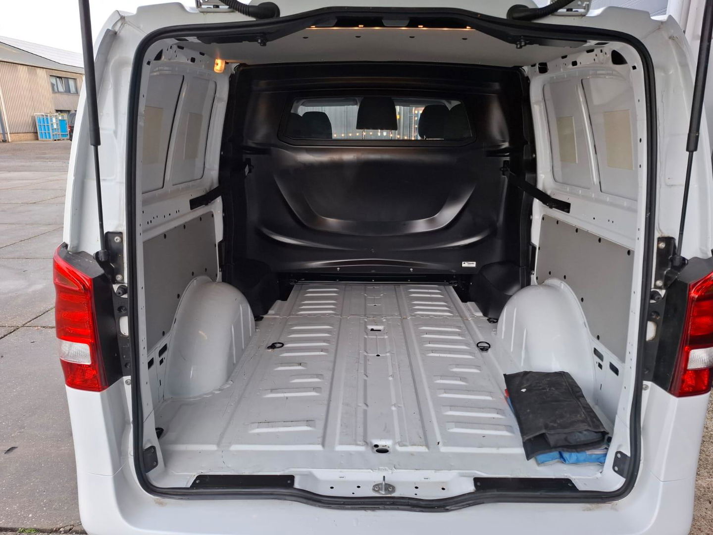 Mercedes-Benz Vito 114 CDI Lang DC Comfort DUBBEL CABINE / NAVI / CAMERA / APPLE CARPLAY / TREKHAAK
