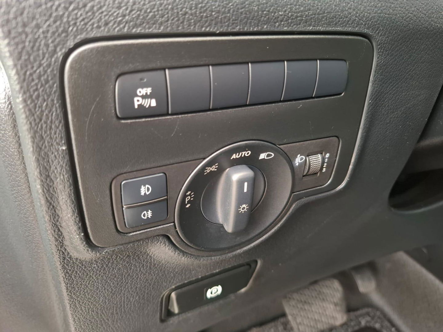 Mercedes-Benz Vito 114 CDI Lang DC Comfort DUBBEL CABINE / NAVI / CAMERA / APPLE CARPLAY / TREKHAAK
