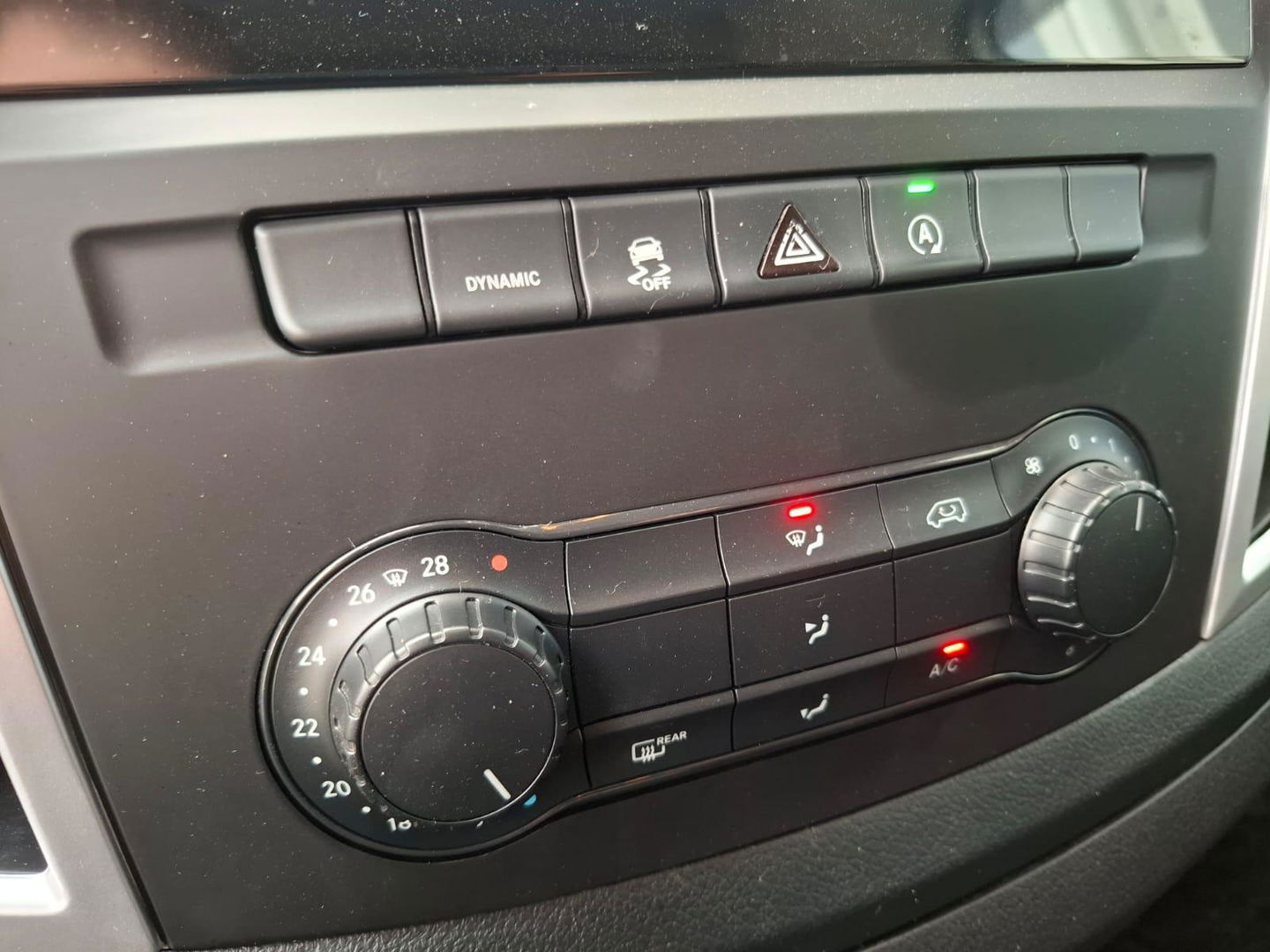 Mercedes-Benz Vito 114 CDI Lang DC Comfort DUBBEL CABINE / NAVI / CAMERA / APPLE CARPLAY / TREKHAAK
