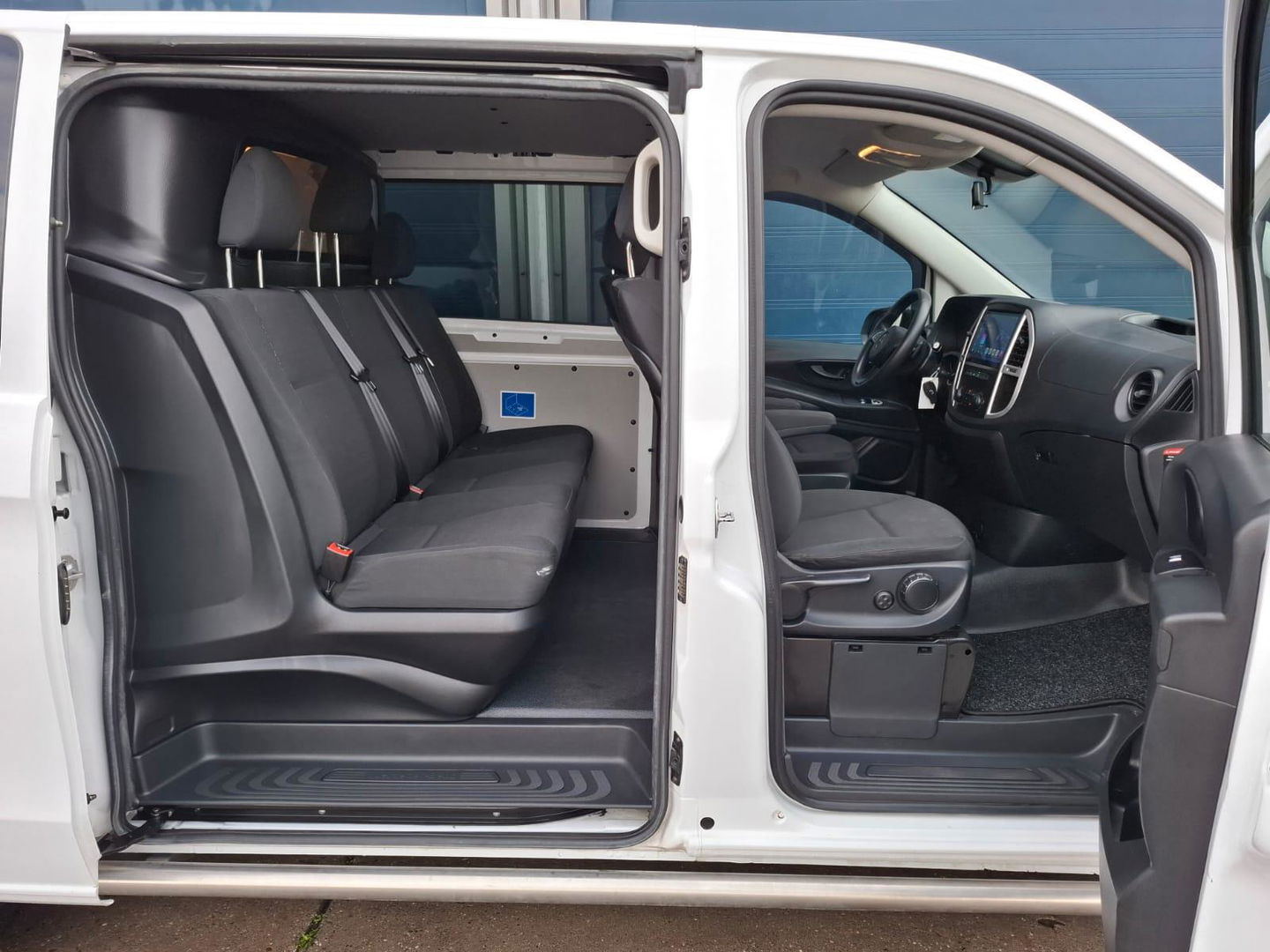 Mercedes-Benz Vito 114 CDI Lang DC Comfort DUBBEL CABINE / NAVI / CAMERA / APPLE CARPLAY / TREKHAAK