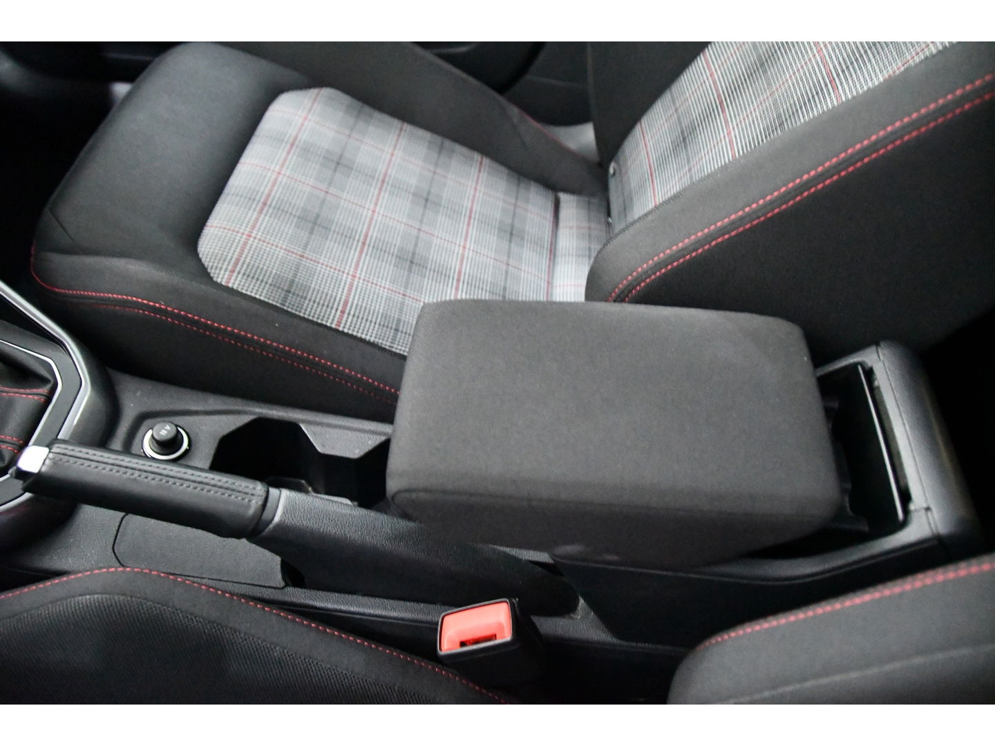 Volkswagen Polo 2.0 TSI GTI PANO IQ light Lane assist ACC