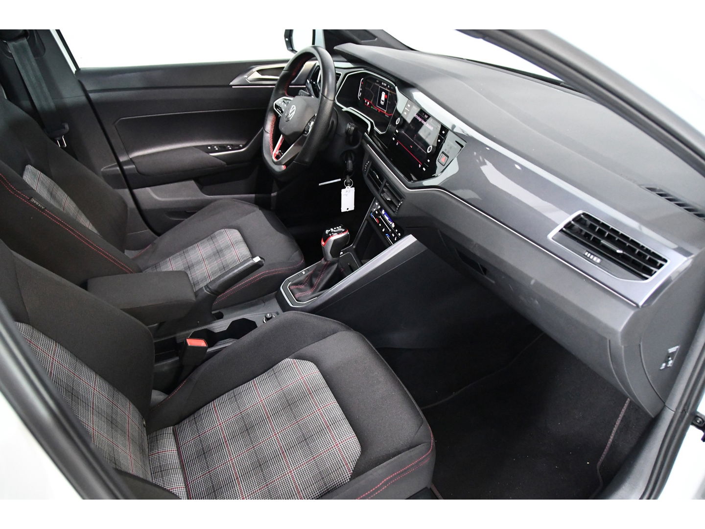 Volkswagen Polo 2.0 TSI GTI PANO IQ light Lane assist ACC