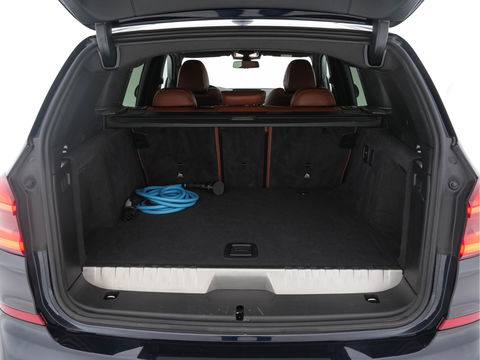BMW X3 xDrive30e eDrive Edition M-Sportpack Plug-In (INCL-BTW) *LUXURY-LEATHER | FULL-LED | DIGI-COCKPIT | HIFI-SOUND | CARPLAY | DAB+ | HEATED-SPORTSEATS | AMBIENT-LIGHT | TOWBAR  | PRIVACY-GLASS | CARPLAY | SHIFT-PADDLES |  21''ALU*
