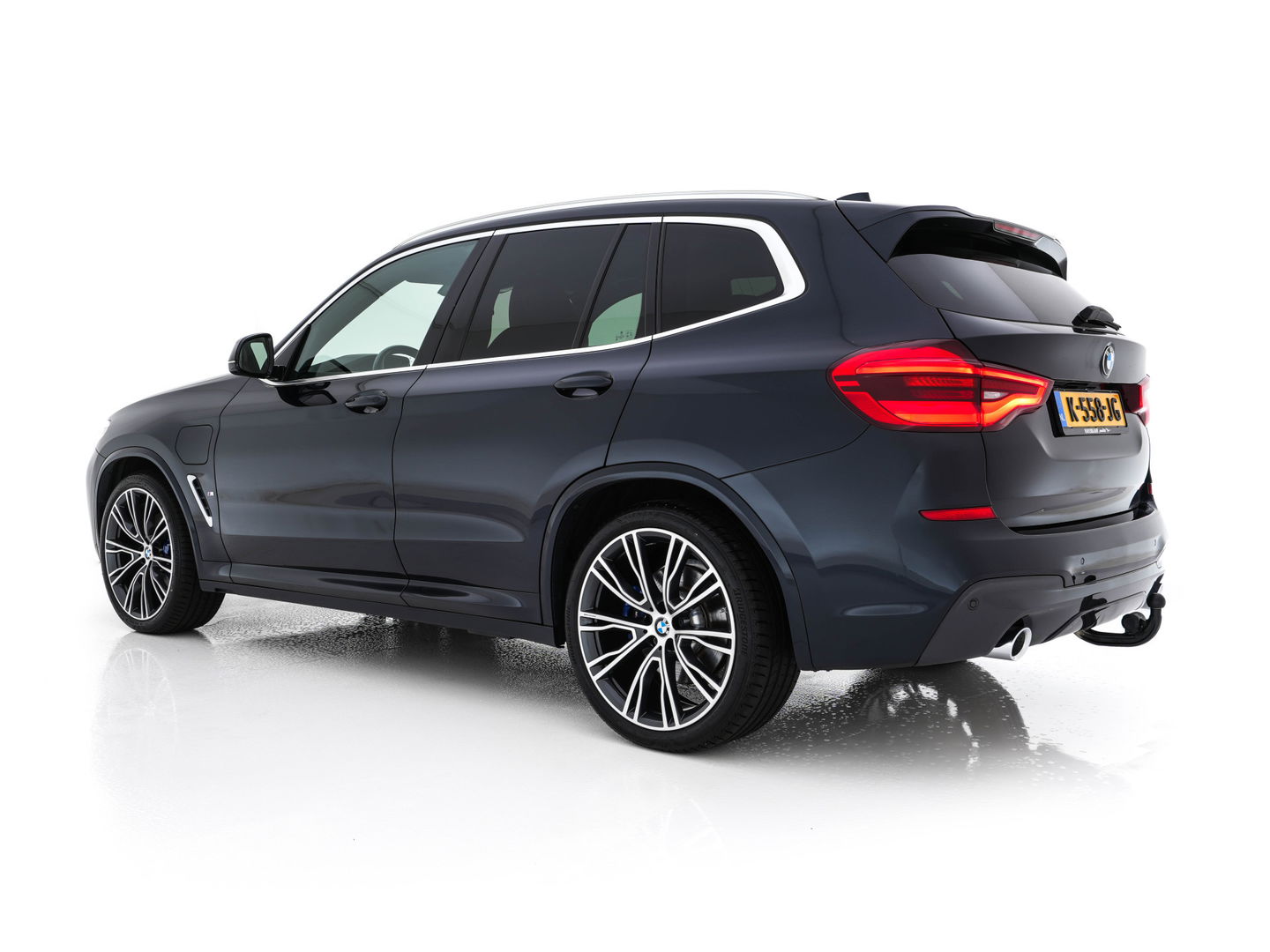BMW X3 xDrive30e eDrive Edition M-Sportpack Plug-In (INCL-BTW) *LUXURY-LEATHER | FULL-LED | DIGI-COCKPIT | HIFI-SOUND | CARPLAY | DAB+ | HEATED-SPORTSEATS | AMBIENT-LIGHT | TOWBAR  | PRIVACY-GLASS | CARPLAY | SHIFT-PADDLES |  21''ALU*