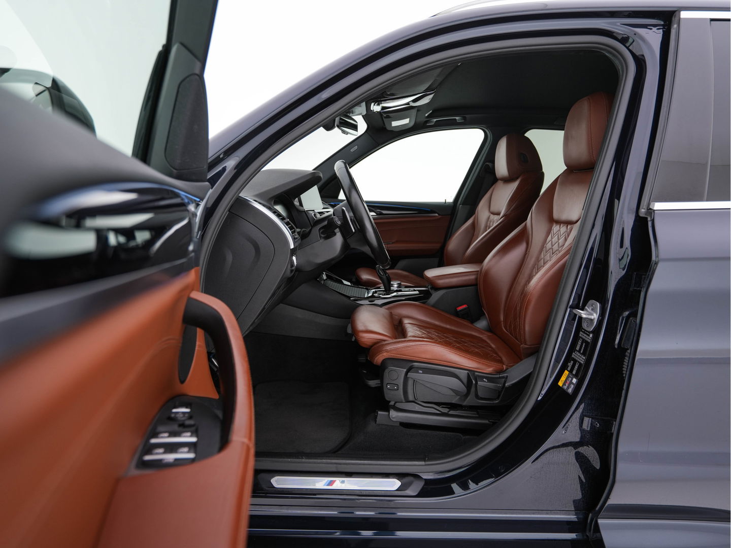 BMW X3 xDrive30e eDrive Edition M-Sportpack Plug-In (INCL-BTW) *LUXURY-LEATHER | FULL-LED | DIGI-COCKPIT | HIFI-SOUND | CARPLAY | DAB+ | HEATED-SPORTSEATS | AMBIENT-LIGHT | TOWBAR  | PRIVACY-GLASS | CARPLAY | SHIFT-PADDLES |  21''ALU*