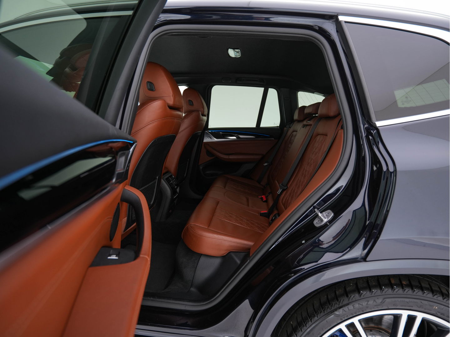 BMW X3 xDrive30e eDrive Edition M-Sportpack Plug-In (INCL-BTW) *LUXURY-LEATHER | FULL-LED | DIGI-COCKPIT | HIFI-SOUND | CARPLAY | DAB+ | HEATED-SPORTSEATS | AMBIENT-LIGHT | TOWBAR  | PRIVACY-GLASS | CARPLAY | SHIFT-PADDLES |  21''ALU*