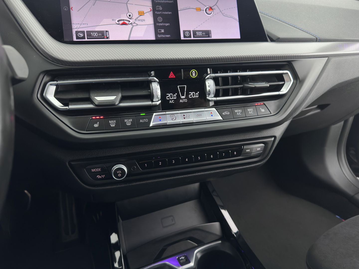 BMW 1-serie M135i xDrive M-Sportpack High Executive Aut. *ALCANTARA-MICROFIBRE | FULL-LED | HEATED-SPORTSEATS | SHIFT-PADDLES | DIGI-COCKPIT | HEAD-UP | NAVI-FULLMAP | DAB+ | PRIVACY-GLASS | AMBIENT-LIGHT | CARBON-INLAY | CARPLAY | 19''ALU*