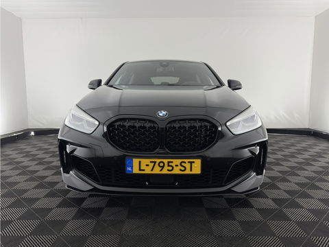 BMW 1-serie M135i xDrive M-Sportpack High Executive Aut. *ALCANTARA-MICROFIBRE | FULL-LED | HEATED-SPORTSEATS | SHIFT-PADDLES | DIGI-COCKPIT | HEAD-UP | NAVI-FULLMAP | DAB+ | PRIVACY-GLASS | AMBIENT-LIGHT | CARBON-INLAY | CARPLAY | 19''ALU*