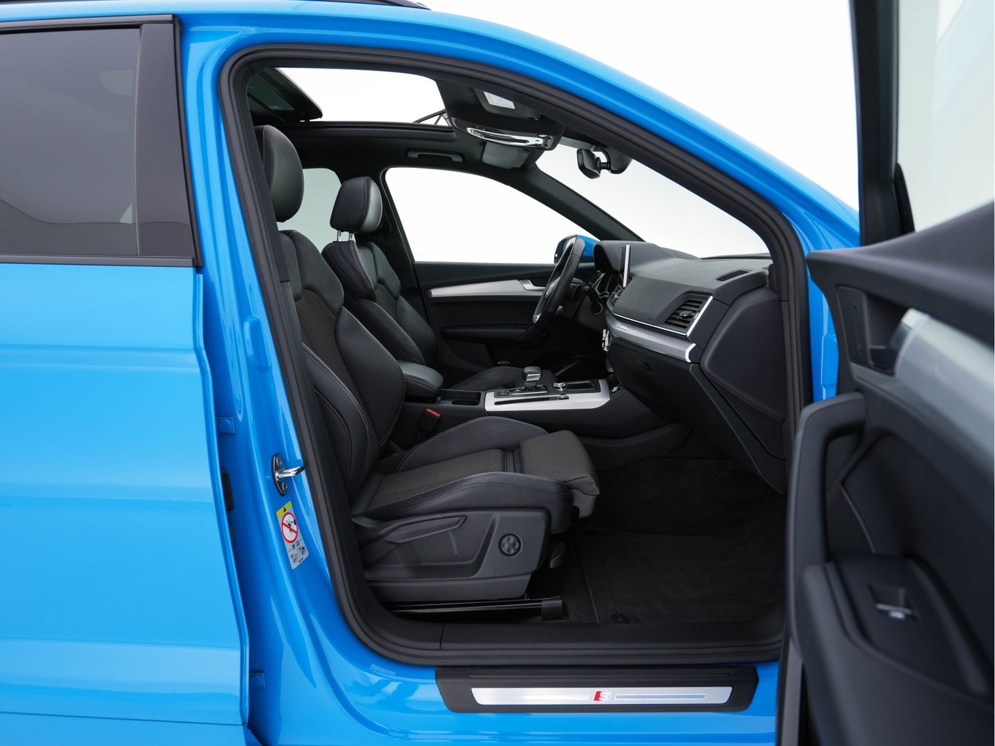 Audi Q5 Audi Q5 50 TFSI e S-Line Black-Edition Quattro Plug-In (INCL-BTW) *PANO | LEATHER-FABRIC | FULL-LED | DIGI-COCKPIT | NAVI-FULLMAP | HEATED-SPORTSEATS | KEYLESS | DAB+ | CAMERA | PRIVACY-GLASS | SHIFT-PADDLES | ECC | AMBIENT-LIGHT | PDC | CRUISE .