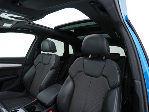 Audi Q5 Audi Q5 50 TFSI e S-Line Black-Edition Quattro Plug-In (INCL-BTW) *PANO | LEATHER-FABRIC | FULL-LED | DIGI-COCKPIT | NAVI-FULLMAP | HEATED-SPORTSEATS | KEYLESS | DAB+ | CAMERA | PRIVACY-GLASS | SHIFT-PADDLES | ECC | AMBIENT-LIGHT | PDC | CRUISE .