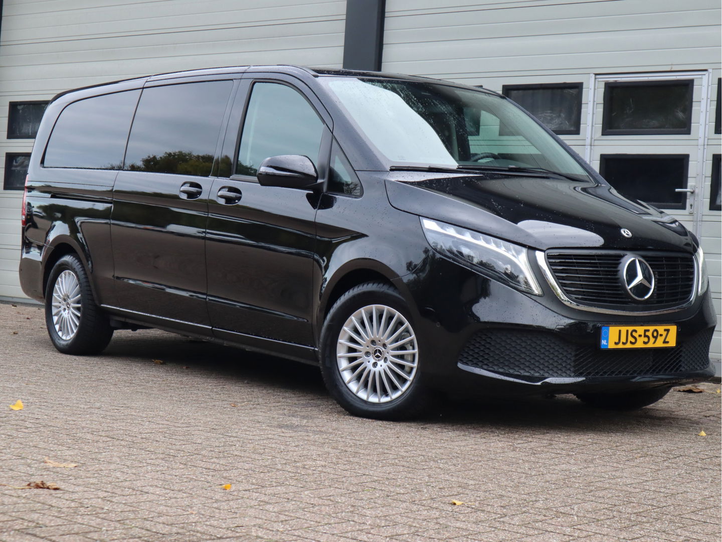 Mercedes-Benz EQV 300 90 kWh L3 Extra Lang - 8 Pers - 2x Elektrische schuifdr.