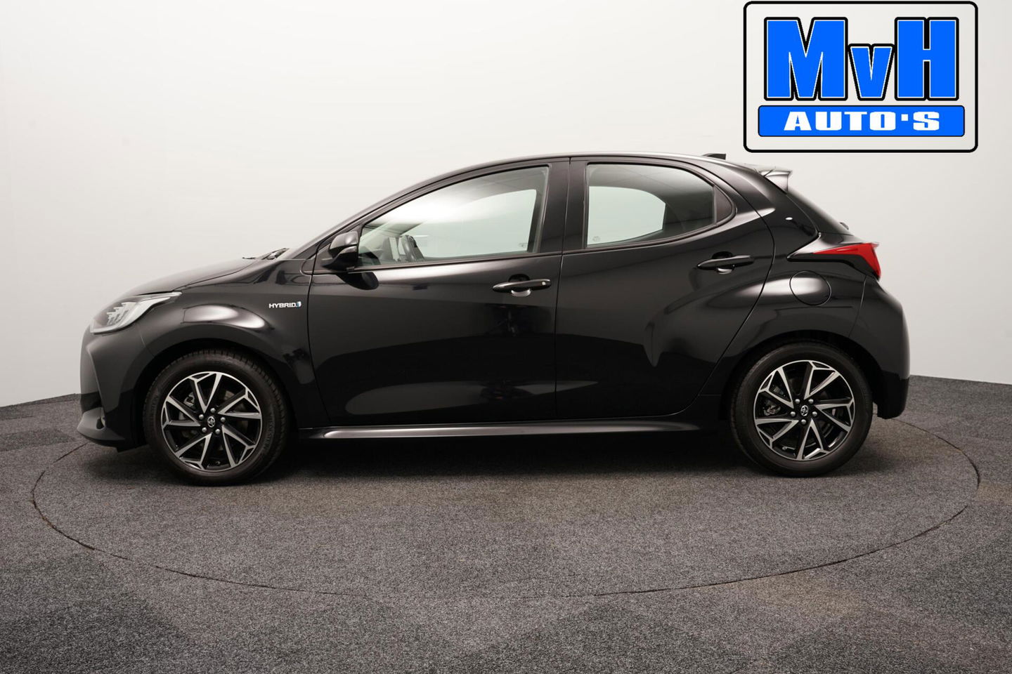 Toyota Yaris 1.5 Hybrid Business Plus|CAMERA|LED|CARPLAY|ACC