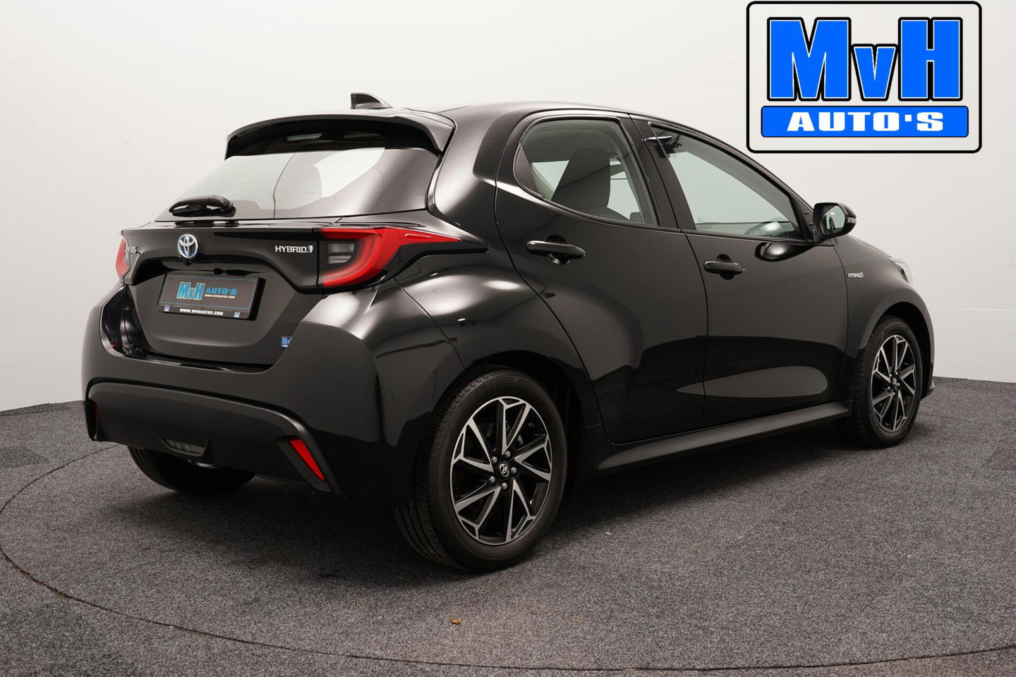Toyota Yaris 1.5 Hybrid Business Plus|CAMERA|LED|CARPLAY|ACC