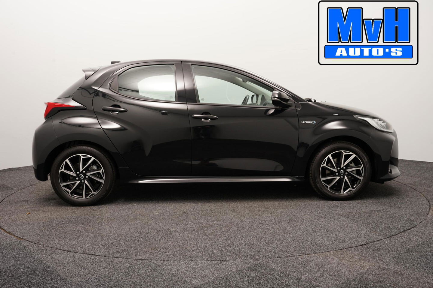 Toyota Yaris 1.5 Hybrid Business Plus|CAMERA|LED|CARPLAY|ACC