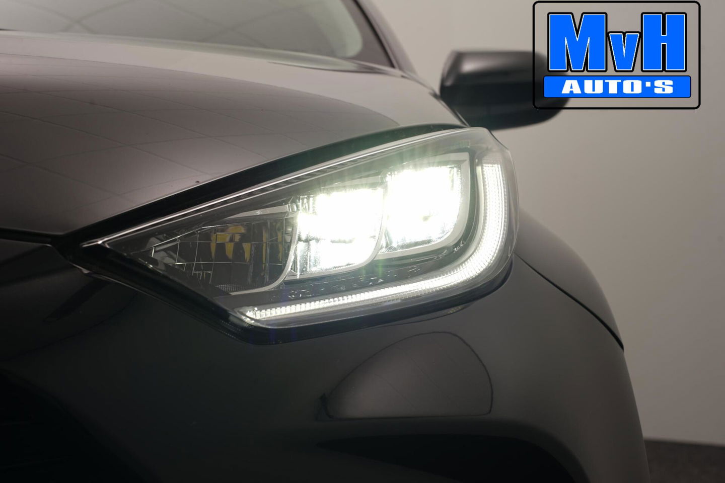 Toyota Yaris 1.5 Hybrid Business Plus|CAMERA|LED|CARPLAY|ACC