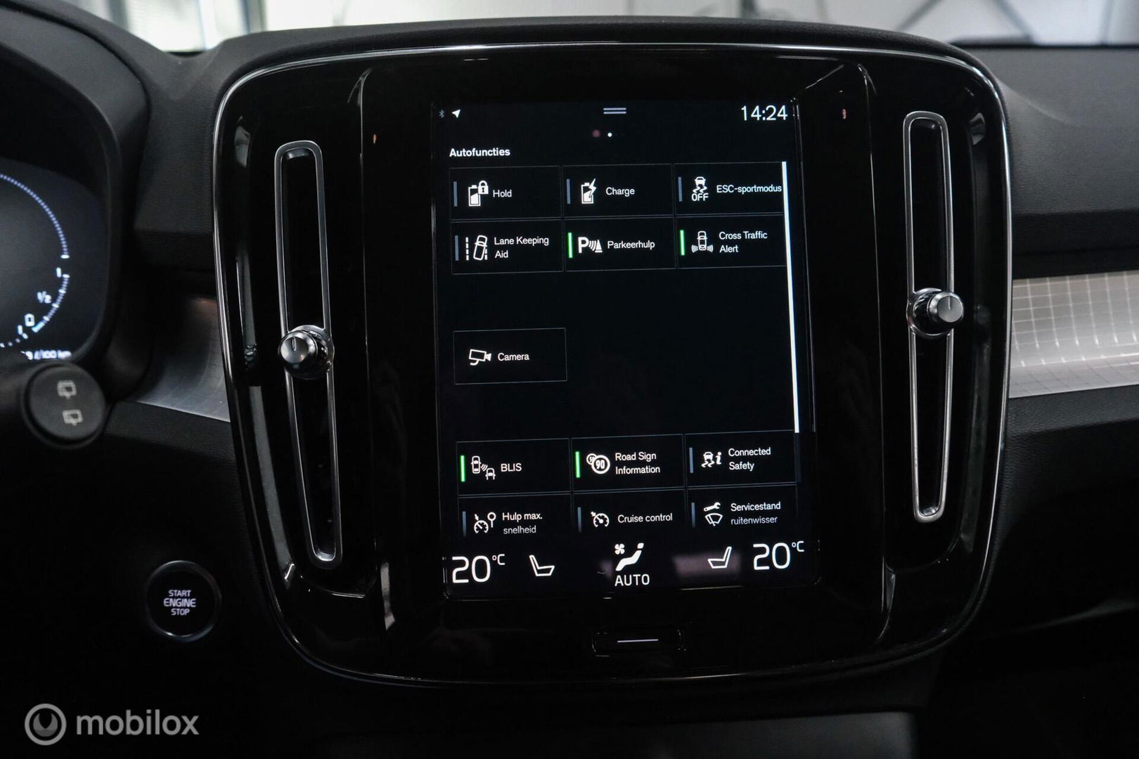 Volvo XC40 1.5 T4 Recharge Inscription Expression | Trekhaak | Camera | Stoel + stuurwielverwarming | btw auto | 1e eigenaar | rijklaarprij