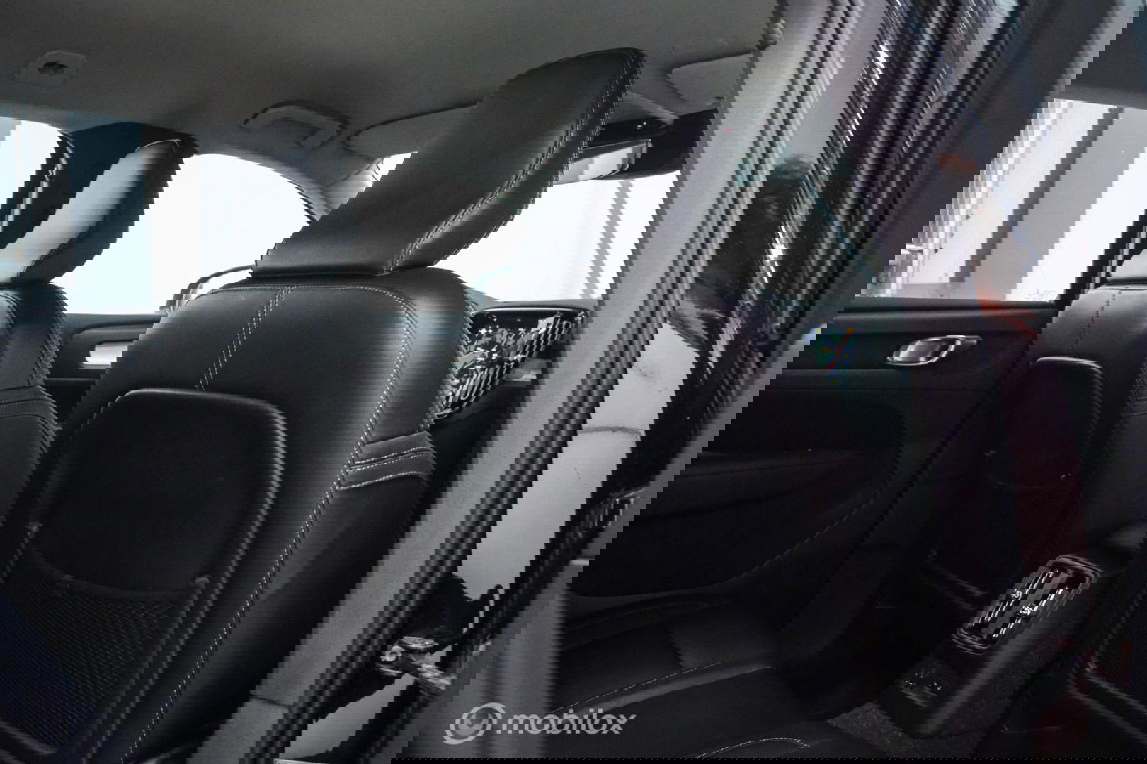 Volvo XC40 1.5 T4 Recharge Inscription Expression | Trekhaak | Camera | Stoel + stuurwielverwarming | btw auto | 1e eigenaar | rijklaarprij