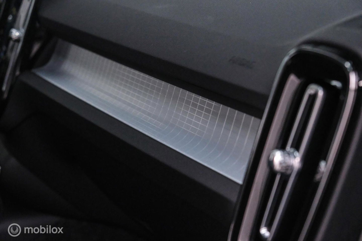 Volvo XC40 1.5 T4 Recharge Inscription Expression | Trekhaak | Camera | Stoel + stuurwielverwarming | btw auto | 1e eigenaar | rijklaarprij