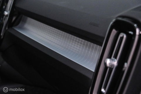 Volvo XC40 1.5 T4 Recharge Inscription Expression | Trekhaak | Camera | Stoel + stuurwielverwarming | btw auto | 1e eigenaar | rijklaarprij