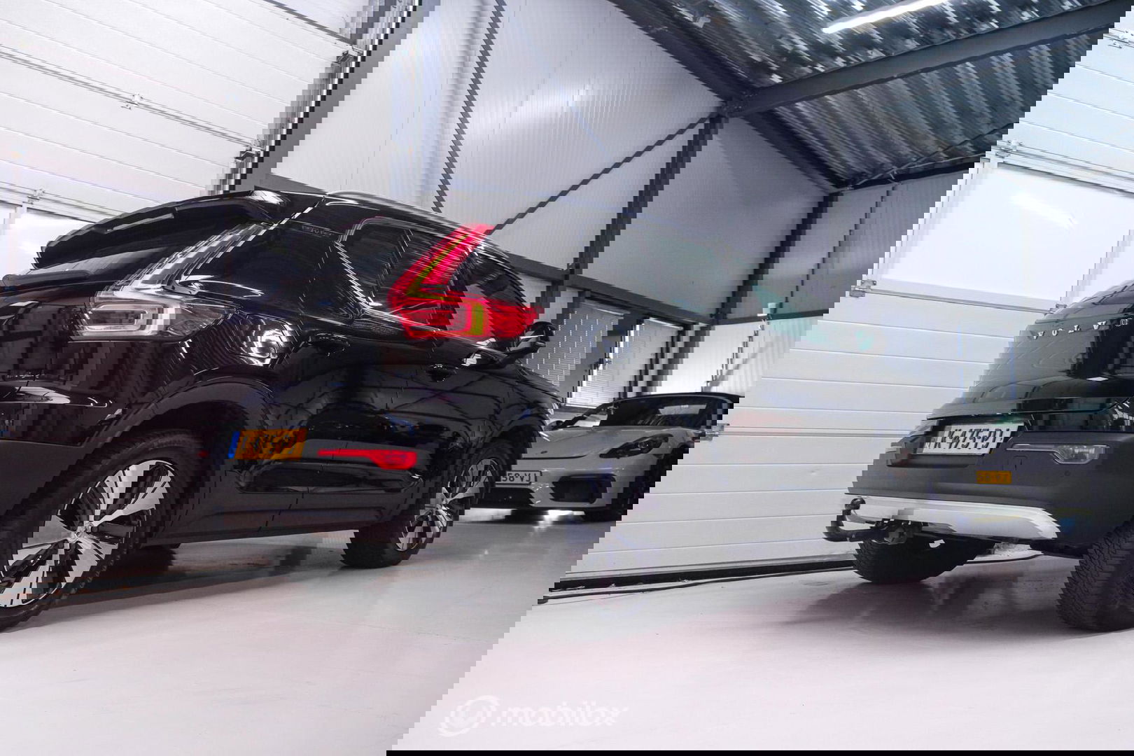 Volvo XC40 1.5 T4 Recharge Inscription Expression | Trekhaak | Camera | Stoel + stuurwielverwarming | btw auto | 1e eigenaar | rijklaarprij