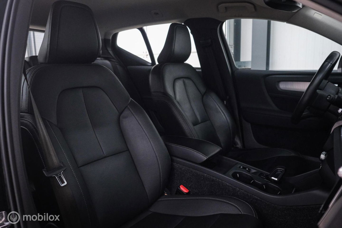 Volvo XC40 1.5 T4 Recharge Inscription Expression | Trekhaak | Camera | Stoel + stuurwielverwarming | btw auto | 1e eigenaar | rijklaarprij