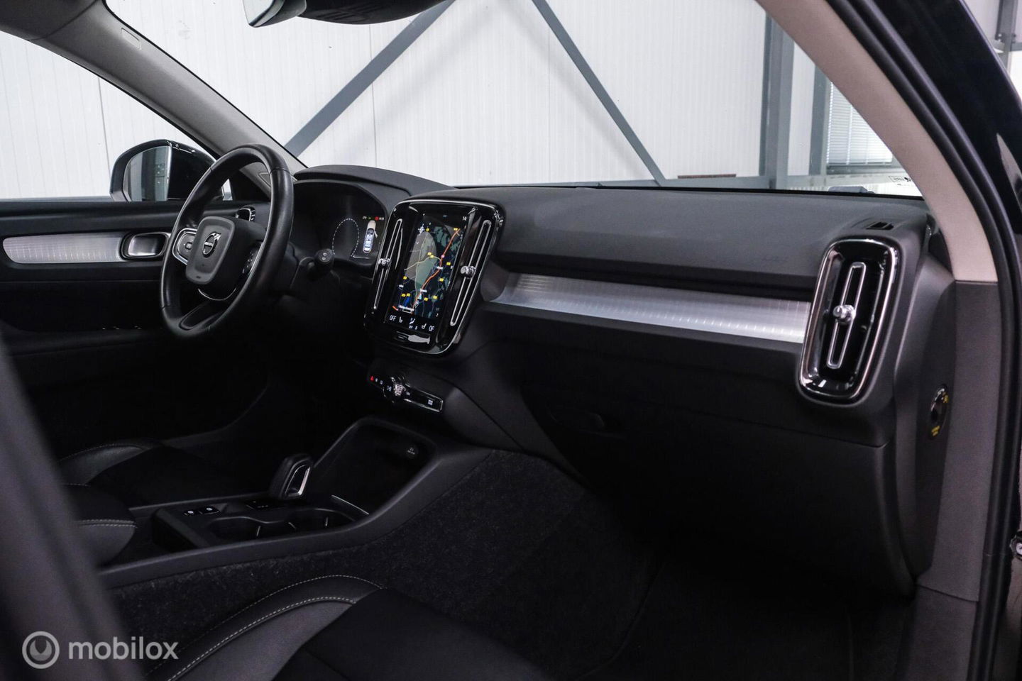 Volvo XC40 1.5 T4 Recharge Inscription Expression | Trekhaak | Camera | Stoel + stuurwielverwarming | btw auto | 1e eigenaar | rijklaarprij