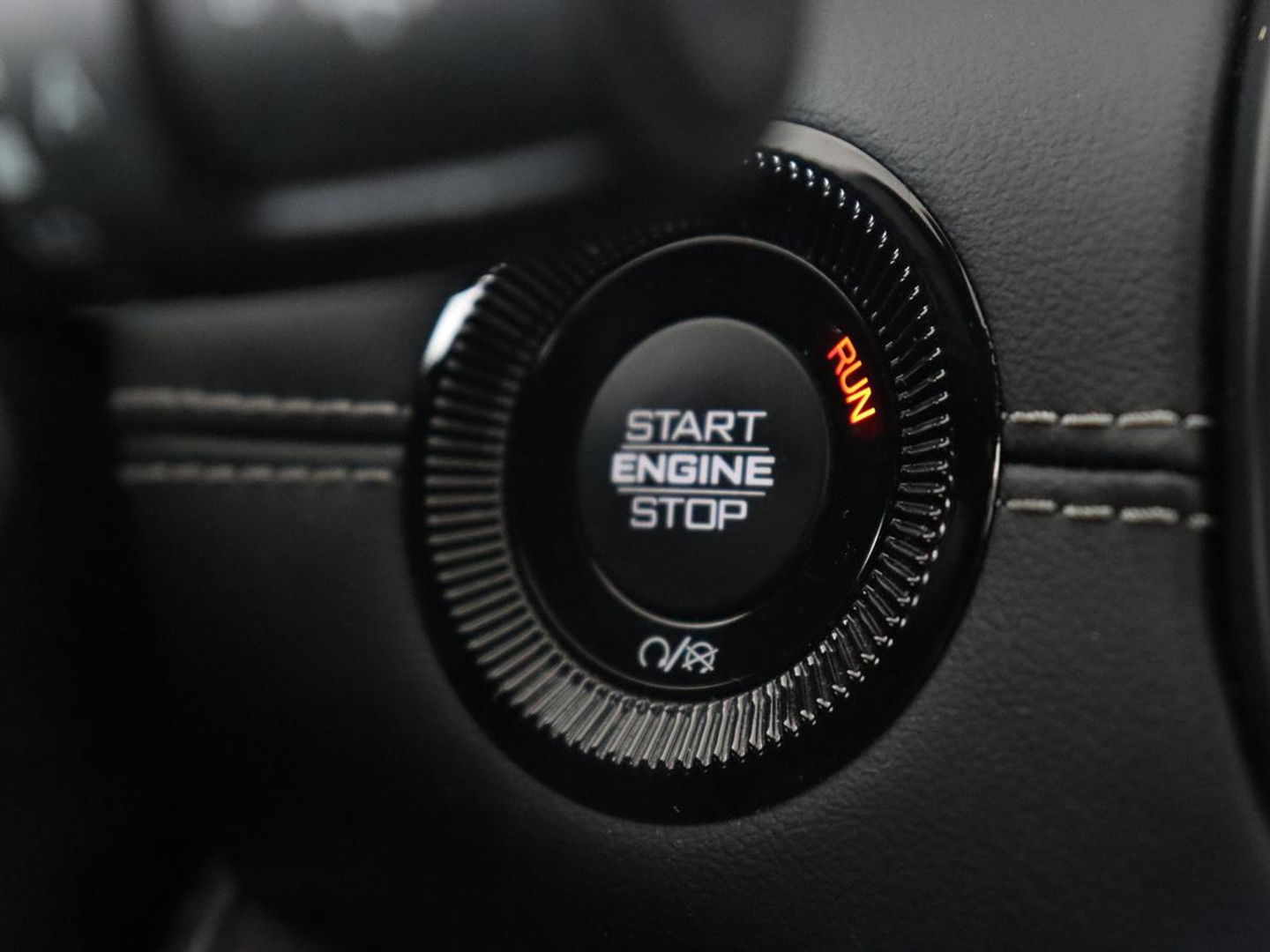 Jeep Compass 4xe 240 Plug-in Hybrid Electric S | Panoramadak | Trekhaak | 360 Camera | Leder | Stoelverwarming | Alpine Sound | Carplay | Stuurverwarming | Adaptive cruise | Navigatie | PHEV