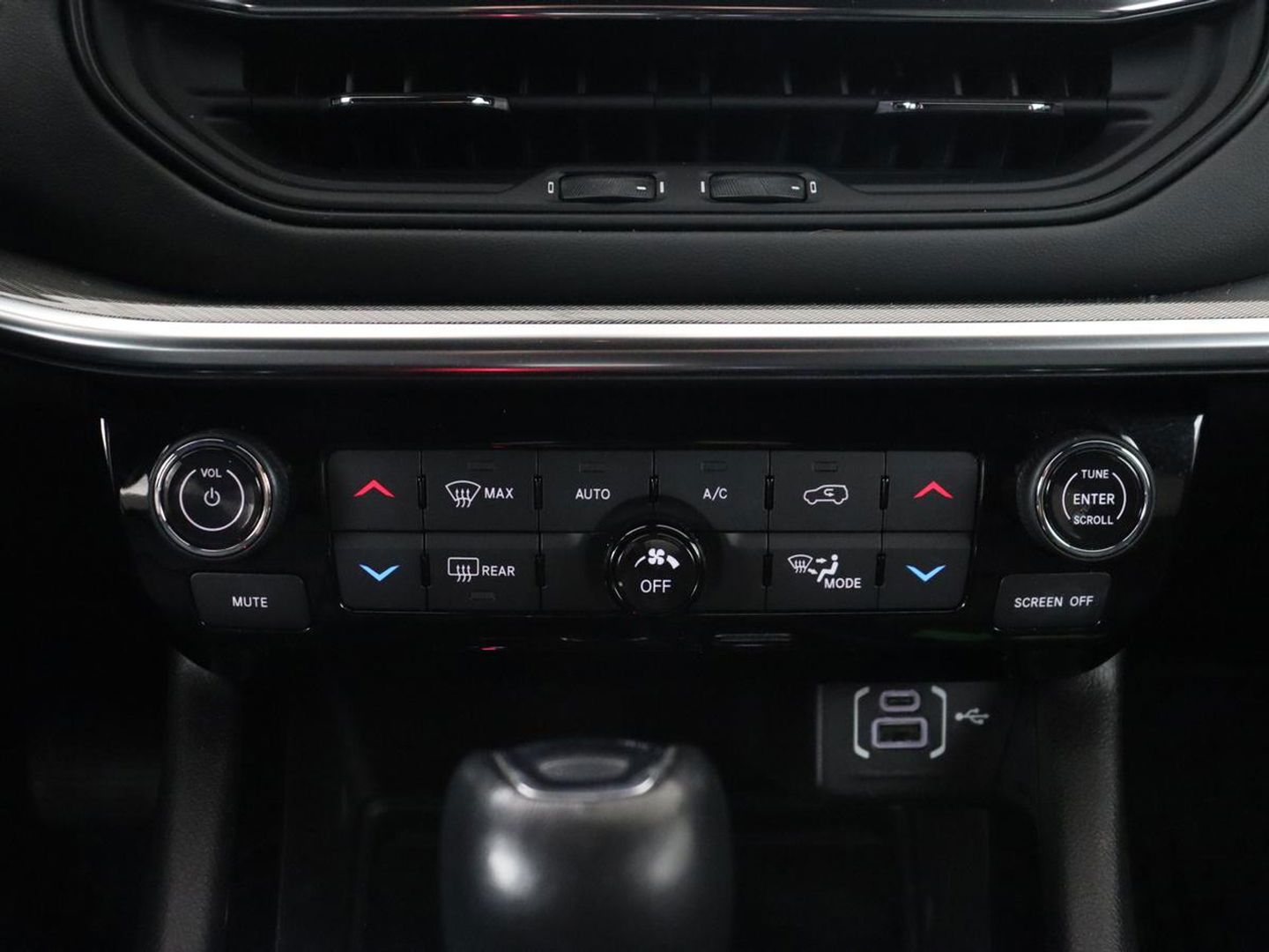 Jeep Compass 4xe 240 Plug-in Hybrid Electric S | Panoramadak | Trekhaak | 360 Camera | Leder | Stoelverwarming | Alpine Sound | Carplay | Stuurverwarming | Adaptive cruise | Navigatie | PHEV