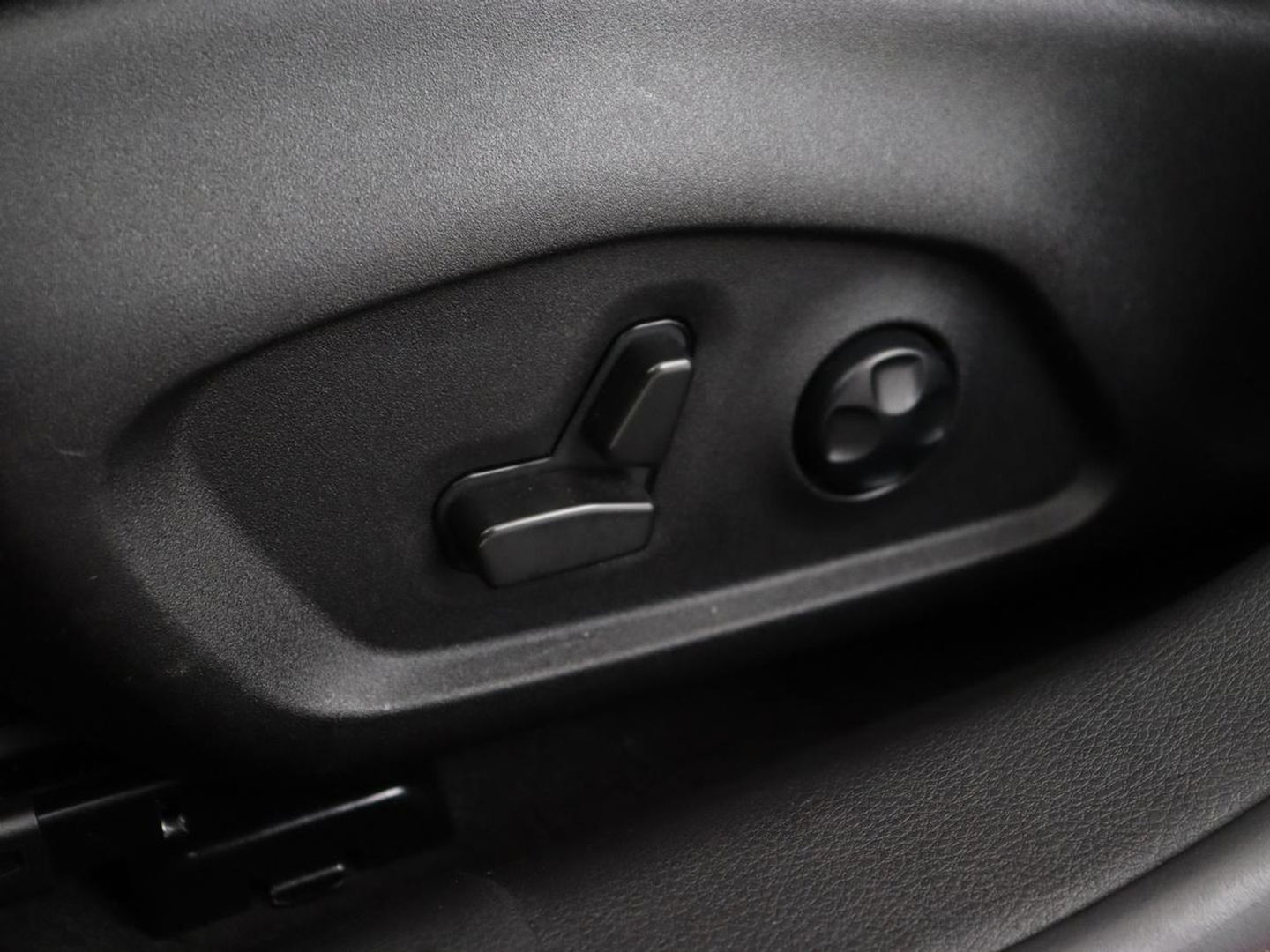 Jeep Compass 4xe 240 Plug-in Hybrid Electric S | Panoramadak | Trekhaak | 360 Camera | Leder | Stoelverwarming | Alpine Sound | Carplay | Stuurverwarming | Adaptive cruise | Navigatie | PHEV