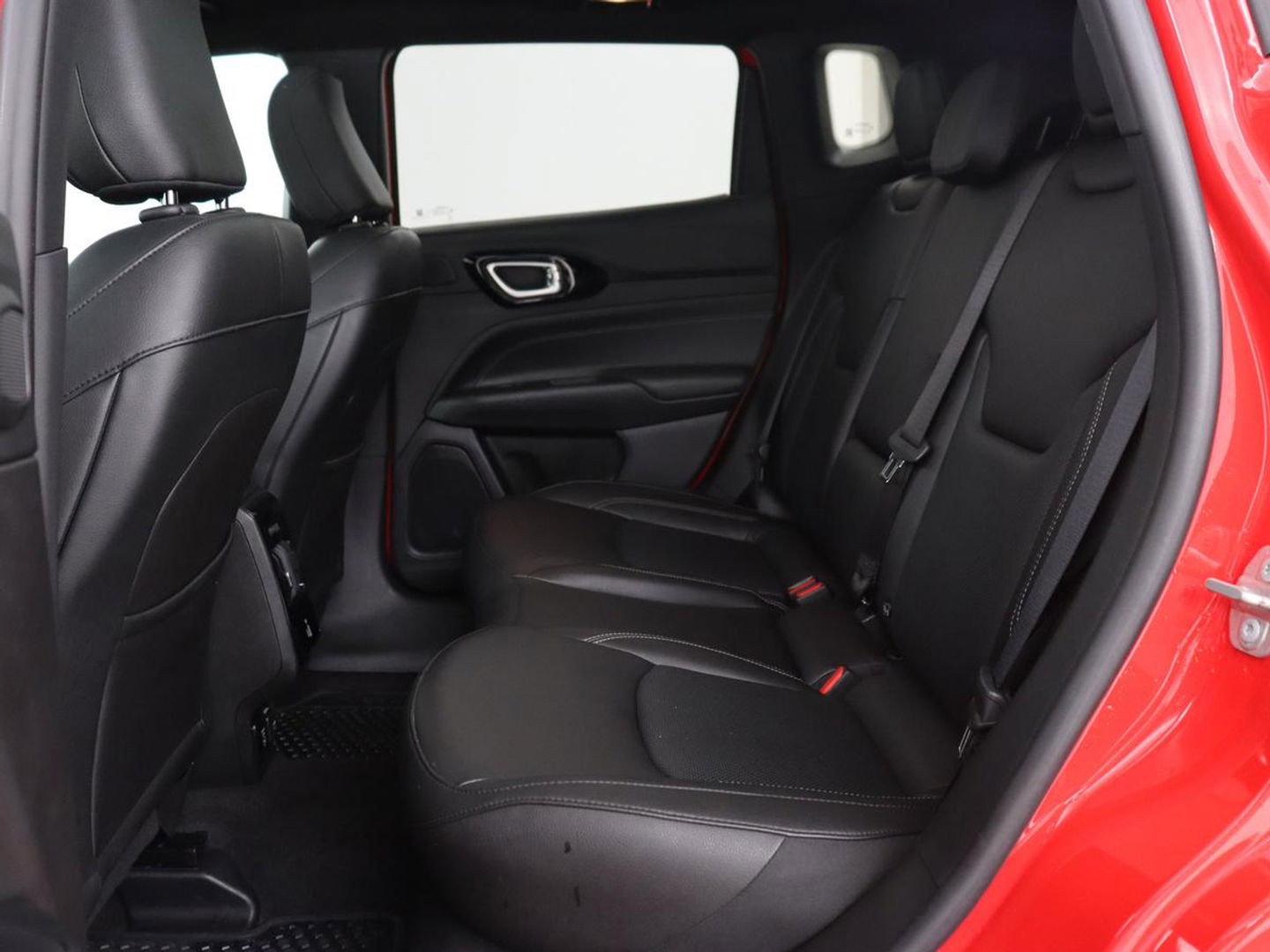 Jeep Compass 4xe 240 Plug-in Hybrid Electric S | Panoramadak | Trekhaak | 360 Camera | Leder | Stoelverwarming | Alpine Sound | Carplay | Stuurverwarming | Adaptive cruise | Navigatie | PHEV