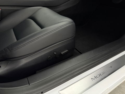 Tesla Model 3 Standard RWD Plus 238PK 60 kWh | Pano | Memory | Virtual | Adaptive Cruise | Keyless | Camera | Leder | NAP